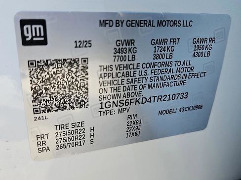 New 2026 Chevrolet Suburban Premier w/ Sun And Tow Package image 24