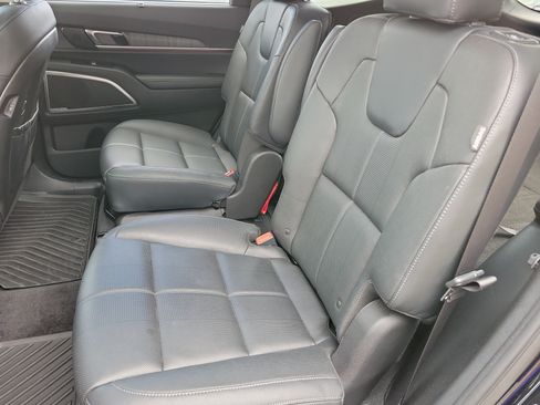 Used 2024 Kia Telluride SX FWD image 7