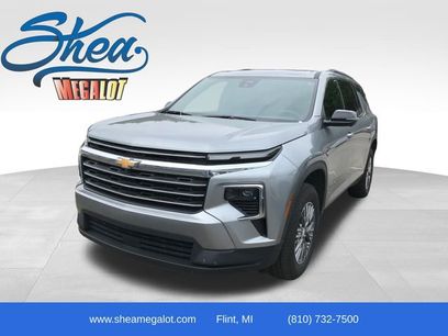 Certified 2025 Chevrolet Traverse LT w/ Driver Confidence Package