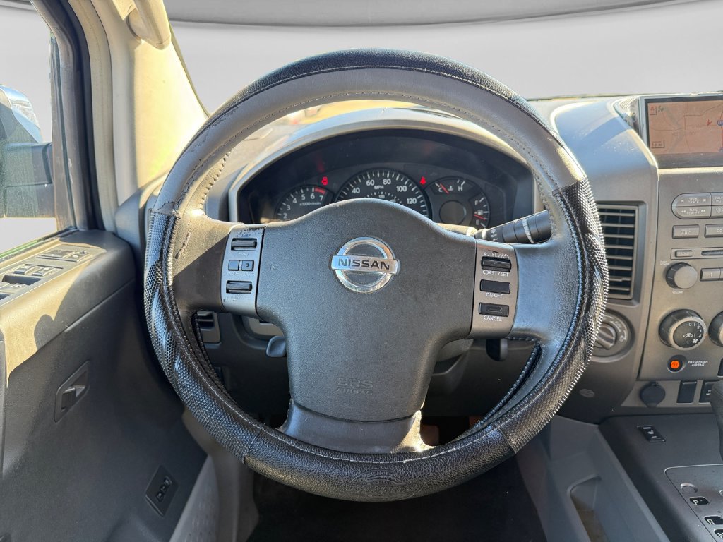 Used 2004 Nissan Titan LE w/ (NAV) Nissan Navigation Pkg AWD/4WD image 11