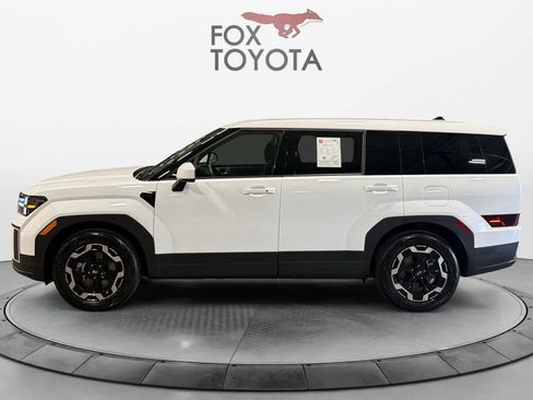 Used 2025 Hyundai Santa Fe SE w/ Tow & Go Package FWD image 3