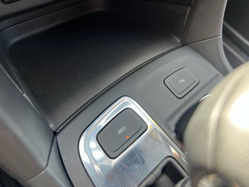 Used 2024 Chevrolet Equinox LT w/ Driver Convenience Package AWD/4WD image 29
