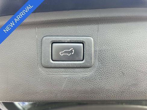 Used 2018 Subaru Outback 3.6R Limited AWD/4WD image 22