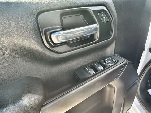 Used 2022 Chevrolet Silverado 1500 Custom w/ Safety Confidence Package image 22