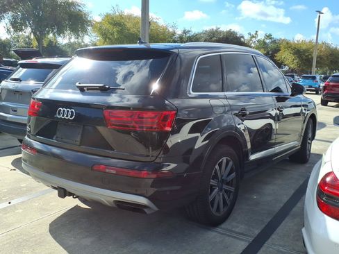 Used 2019 Audi Q7 3.0T Premium Plus w/ Premium Plus Package AWD/4WD image 8
