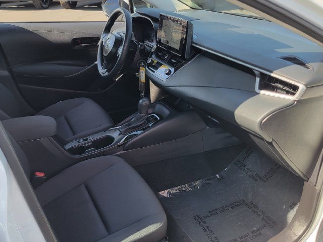 Used 2025 Toyota Corolla LE FWD image 16