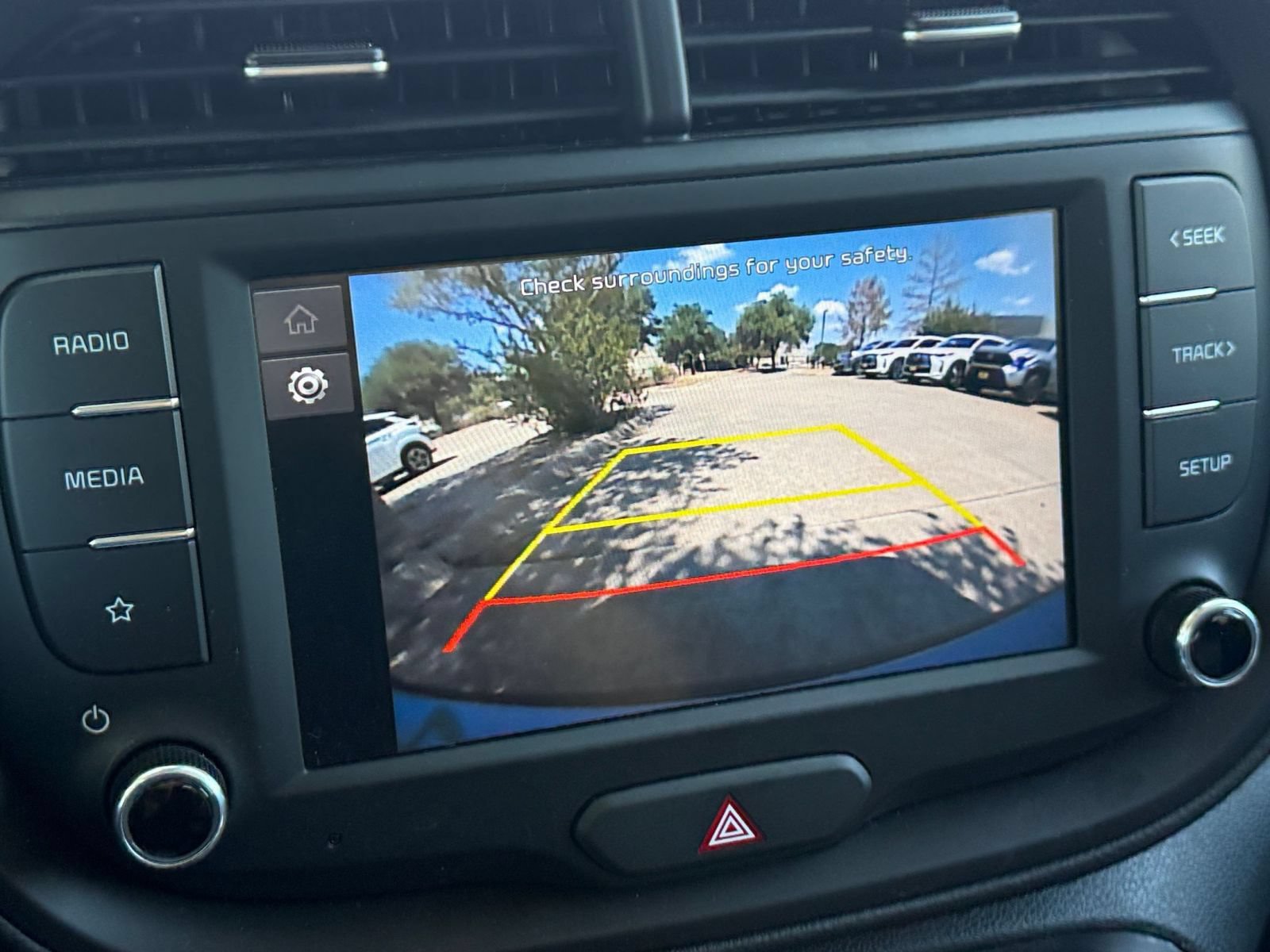 Used 2025 Kia Soul LX w/ LX Technology Package FWD image 24