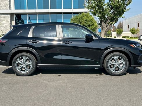 New 2026 Honda HR-V LX image 3