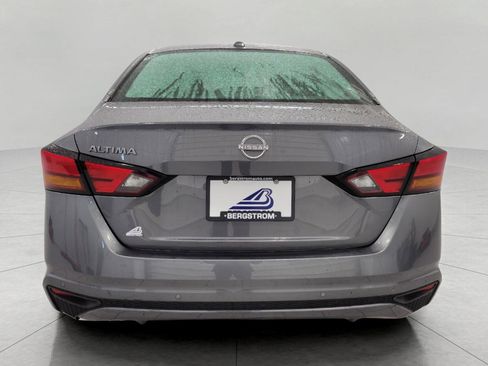 Used 2025 Nissan Altima 2.5 SV image 24