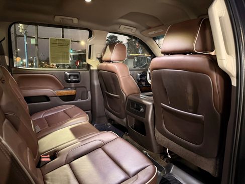 Used 2014 Chevrolet Silverado 1500 High Country w/ High Country Premium Package image 15