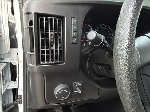 Used 2024 GMC Savana 2500 w/ Driver Convenience Package image 19