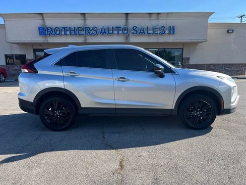 Used 2024 Mitsubishi Eclipse Cross LE AWD/4WD image 9
