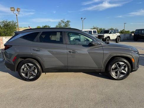 Used 2025 Hyundai Tucson SEL FWD image 7