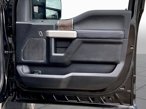 Used 2019 Ford F450 Lariat w/ Lariat Ultimate Package AWD/4WD image 25