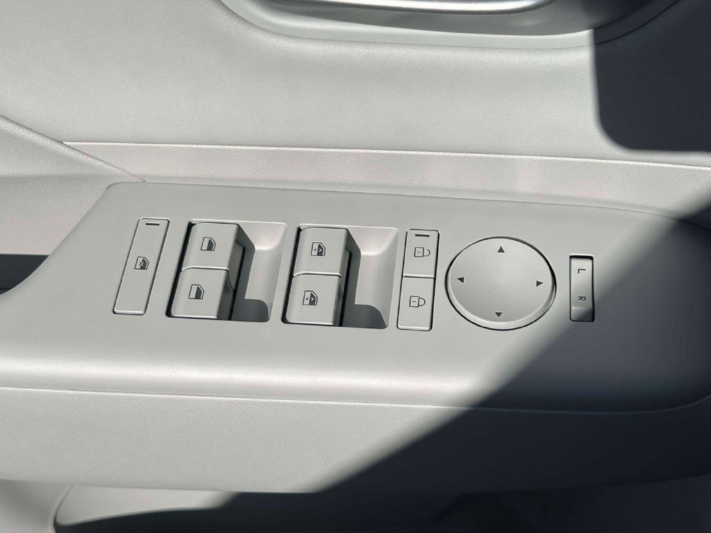 New 2027 Hyundai Kona SEL Premium AWD/4WD image 11