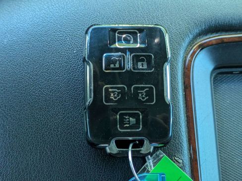 Used 2019 Chevrolet Tahoe LT AWD/4WD image 29