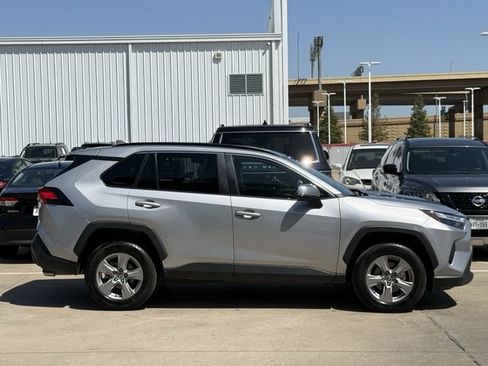 Used 2025 Toyota RAV4 XLE FWD image 3