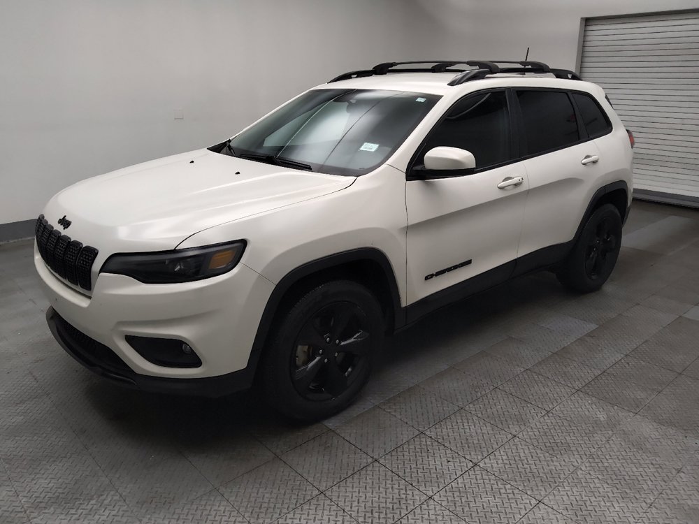 Used 2019 Jeep Cherokee Latitude Plus AWD/4WD image 2