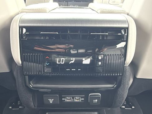 New 2026 Jeep Grand Wagoneer L 2WD image 17