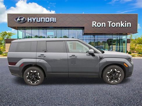 Used 2025 Hyundai Santa Fe SE image 9