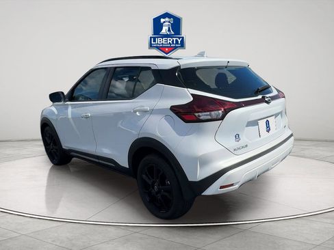 Used 2023 Nissan Kicks SR FWD image 7