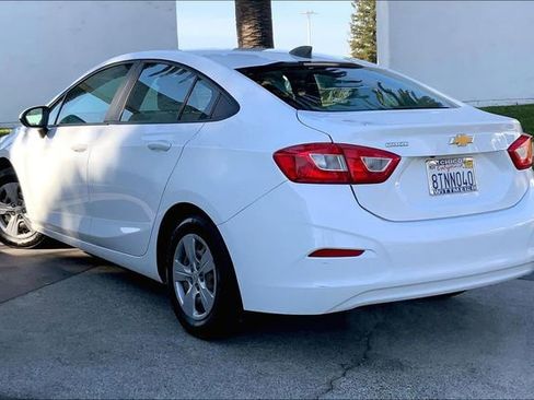 Used 2017 Chevrolet Cruze LS image 12