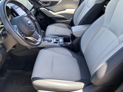 Used 2019 Subaru Forester Premium AWD/4WD image 17