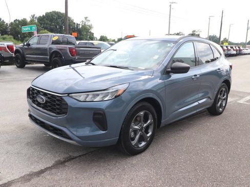 Used 2024 Ford Escape ST-Line w/ Tech Pack #1 FWD image 5
