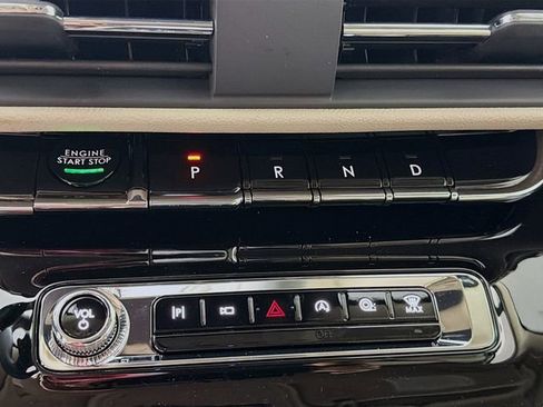 New 2026 Lincoln Corsair Premiere FWD image 17