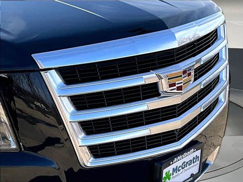 Used 2019 Cadillac Escalade Premium Luxury AWD/4WD image 29
