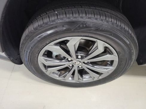 Certified 2022 Toyota RAV4 Limited AWD/4WD image 42