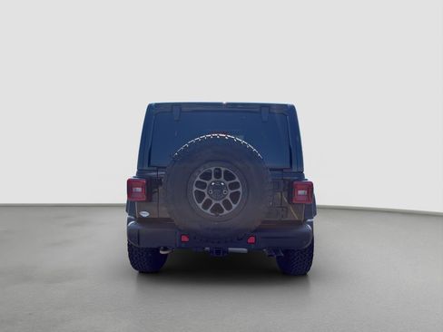 Used 2022 Jeep Wrangler Unlimited Rubicon w/ Xtreme Recon 35" Tire Package AWD/4WD image 5