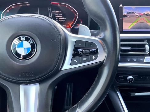 Used 2022 BMW 330i Sedan w/ M Sport Package RWD image 25
