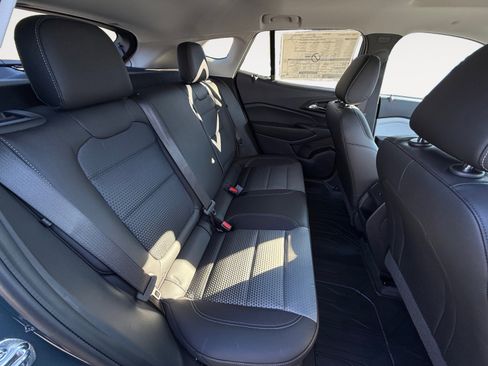 New 2026 Chevrolet Trax LT w/ Sunroof Package image 18