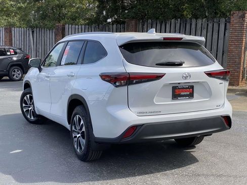 Used 2026 Toyota Highlander XLE AWD/4WD image 24