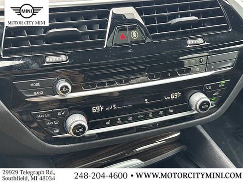 Used 2020 BMW 530e xDrive AWD/4WD image 35