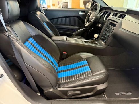 Used 2011 Ford Mustang Shelby GT500 RWD image 7