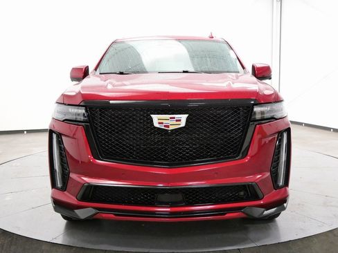 Used 2023 Cadillac Escalade ESV V image 2
