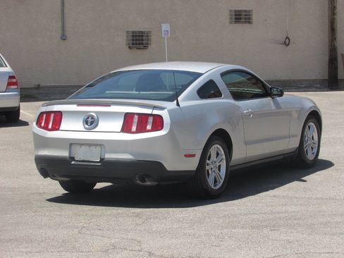 Used 2012 Ford Mustang Coupe image 7