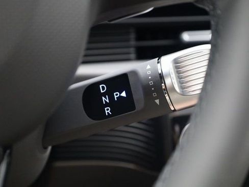 New 2025 Hyundai Ioniq 5 SE image 16