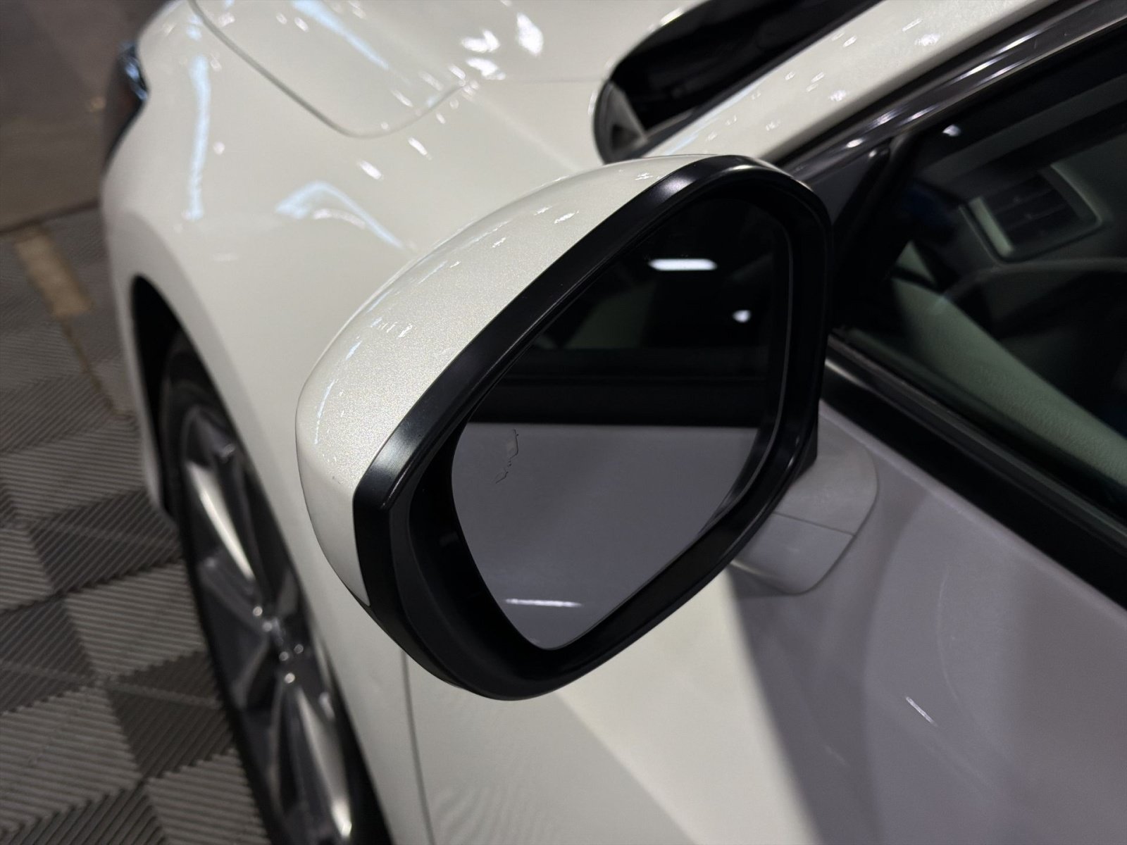 Used 2025 Acura Integra FWD image 14