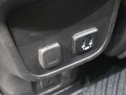 Used 2018 Chevrolet Equinox Premier AWD/4WD image 36
