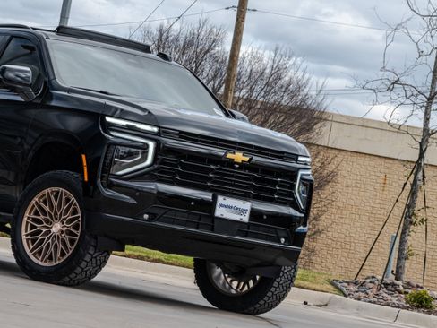 Used 2025 Chevrolet Tahoe LT w/ Comfort Package image 5