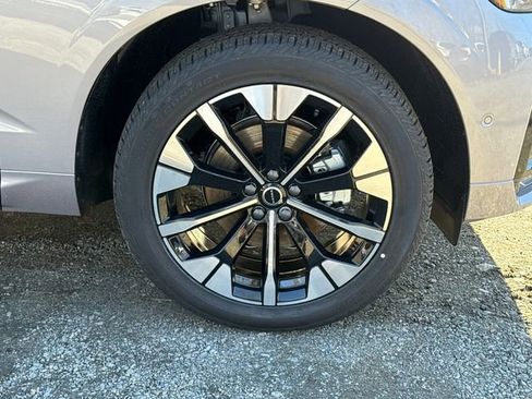 New 2026 Volvo XC60 B5 Plus w/ Protection Package Premier AWD/4WD image 8