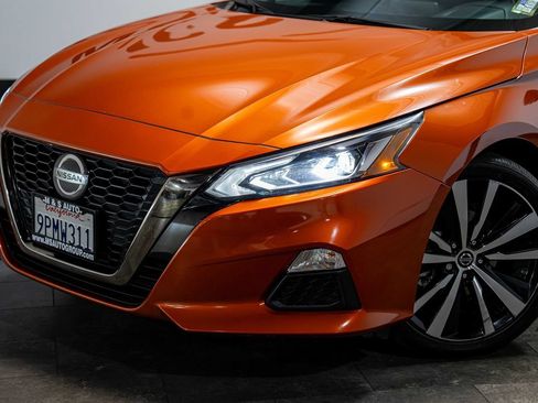 Used 2021 Nissan Altima 2.5 SR w/ SR Premium Package FWD image 10
