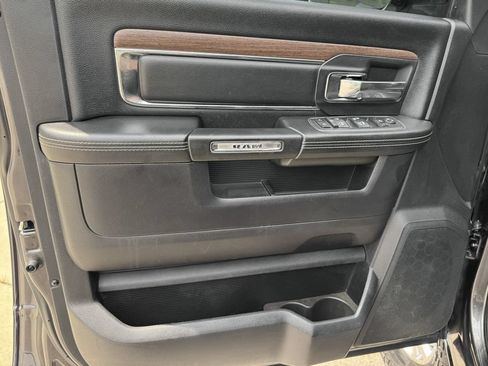 Used 2017 RAM 2500 Laramie w/ Convenience Group AWD/4WD image 13