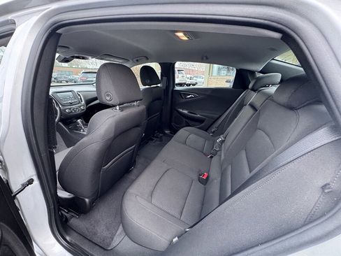 Used 2018 Chevrolet Malibu LT image 12