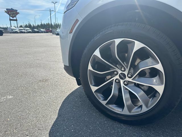 Used 2025 Lincoln Aviator Reserve AWD/4WD image 31