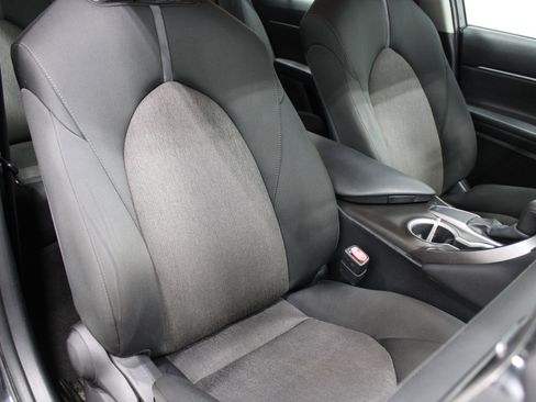 Used 2021 Toyota Camry LE FWD image 25
