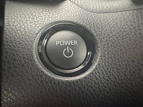 Used 2025 Toyota Camry SE FWD image 21
